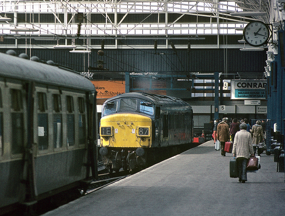 Harwich Boat Train
The Harwich Boat train has arrived at Manchester Piccadilly's P5 and the engine is running round. 14th April 1979. 
