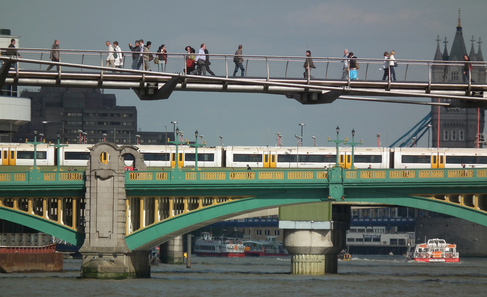 The Thames 24.May 2011
