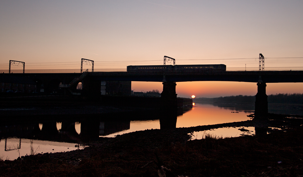 Dark side of the Lune
19/02/2013 (Tue) 1722	Carlisle bridge (Lancaster, river Lune) 1564xx	2C31 1703 Morecambe - Barrow
